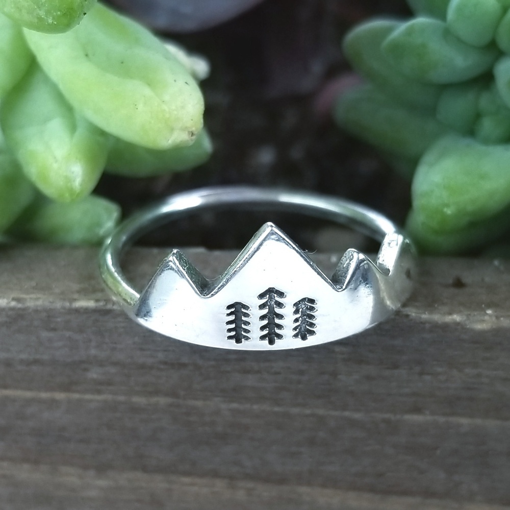 {Go North Ring} .925 sterling mountain pines